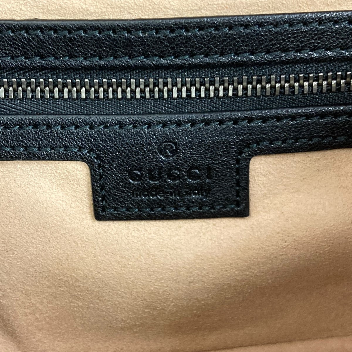 【送料込み】SALE!!Gucciグッチ♪767226 GUCCI(グッチ) Aphrodite small shoulder bag in black leather