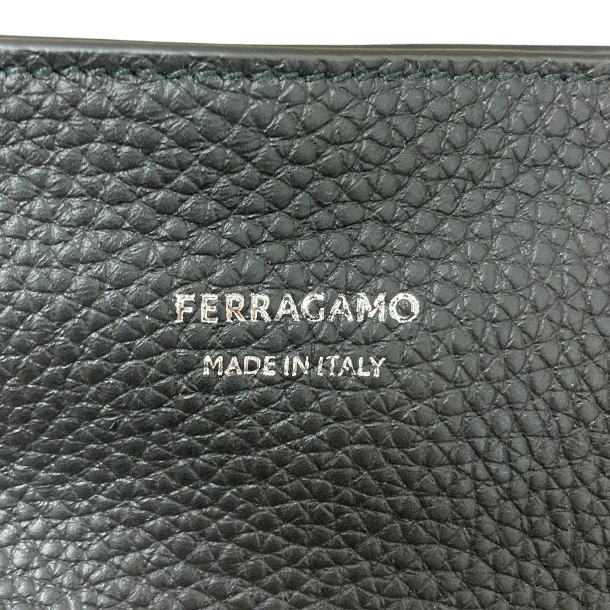 Ferragamo(フェラガモ) 25SS ワンショルダーバッグ DU-241728