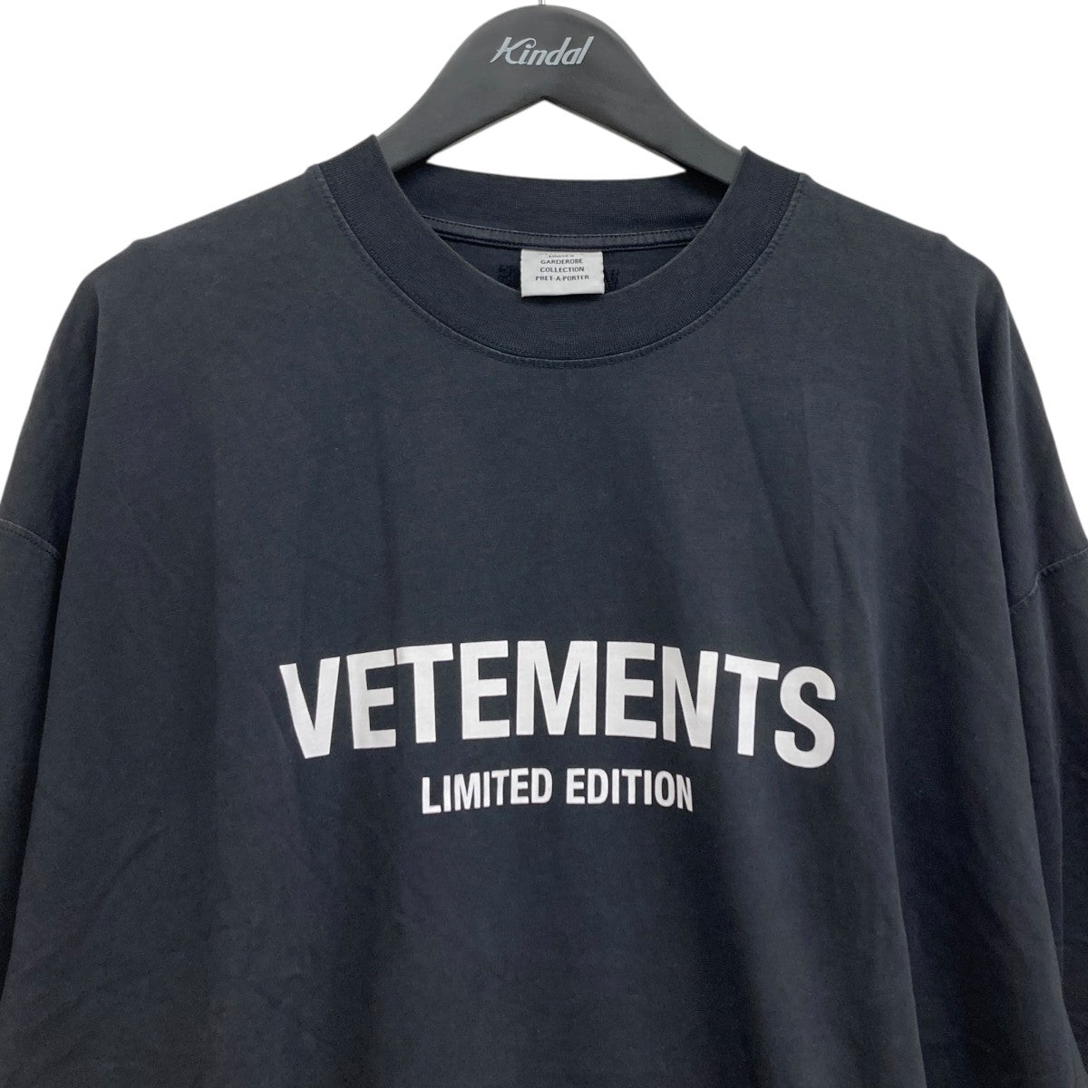 VETEMENTS(ヴェトモン) プリントTシャツ UE63TR720X ブラック