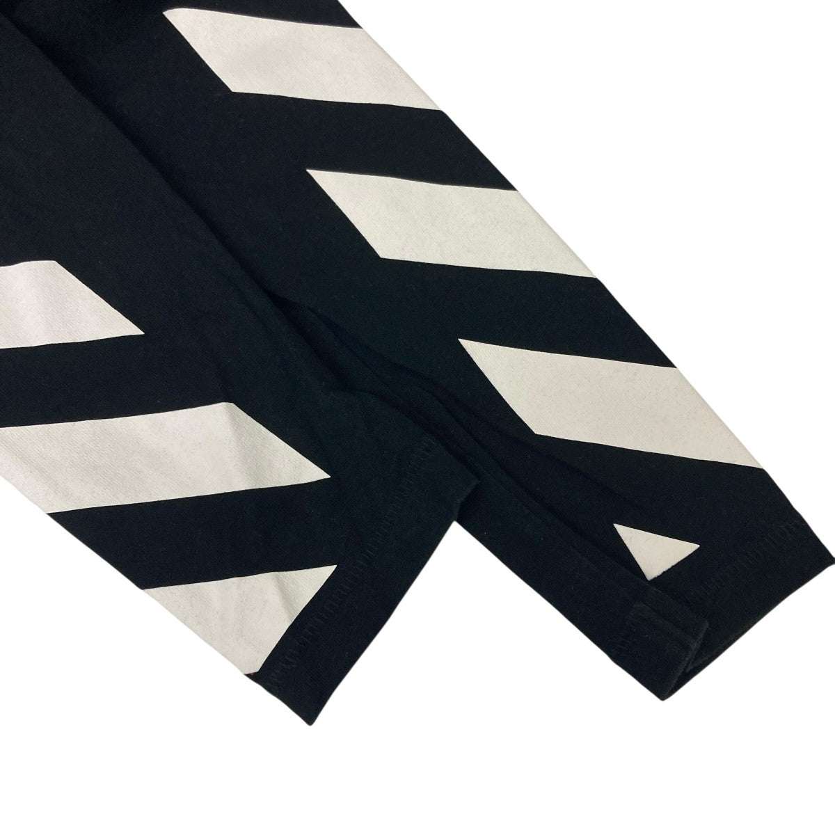 OFFWHITE(オフホワイト) ロングスリーブカットソー ブラック