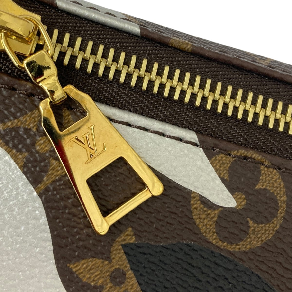 LOUIS VUITTON モノグラム リーグオブレジェンド バムバッグ 古着・中古-7枚目のアイテム画像