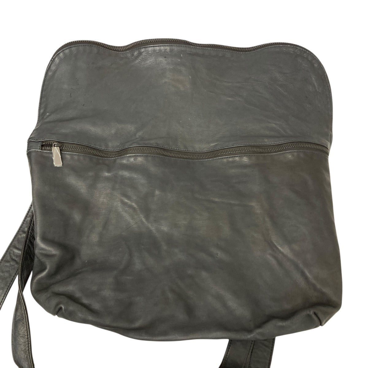 Y's ヨウジヤマモト レザーショルダーバッグ Yohji Yamamoto レザーショルダーバッグ | ブラック | FARFETCH JP