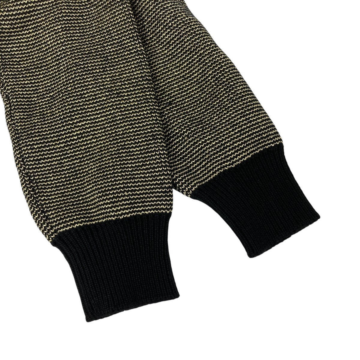 新品 BALMAIN ブラック ストライプ ニット XS 肩ボタン付 BALMAIN(バルマン) クルーネックニット ゴールド×ブラック