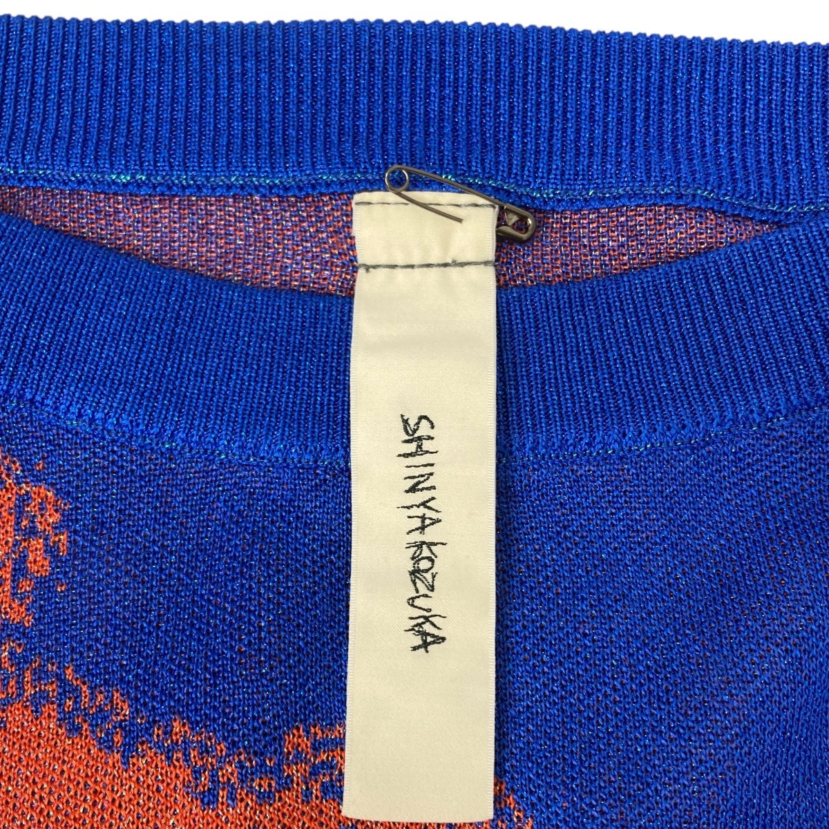 SHINYA KOZUKA(シンヤコヅカ) クルーネックニット ブルー×オレンジ