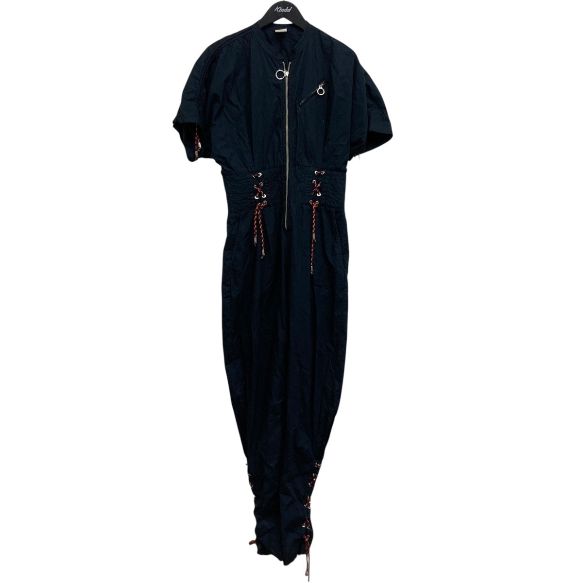 ジャンプスーツ