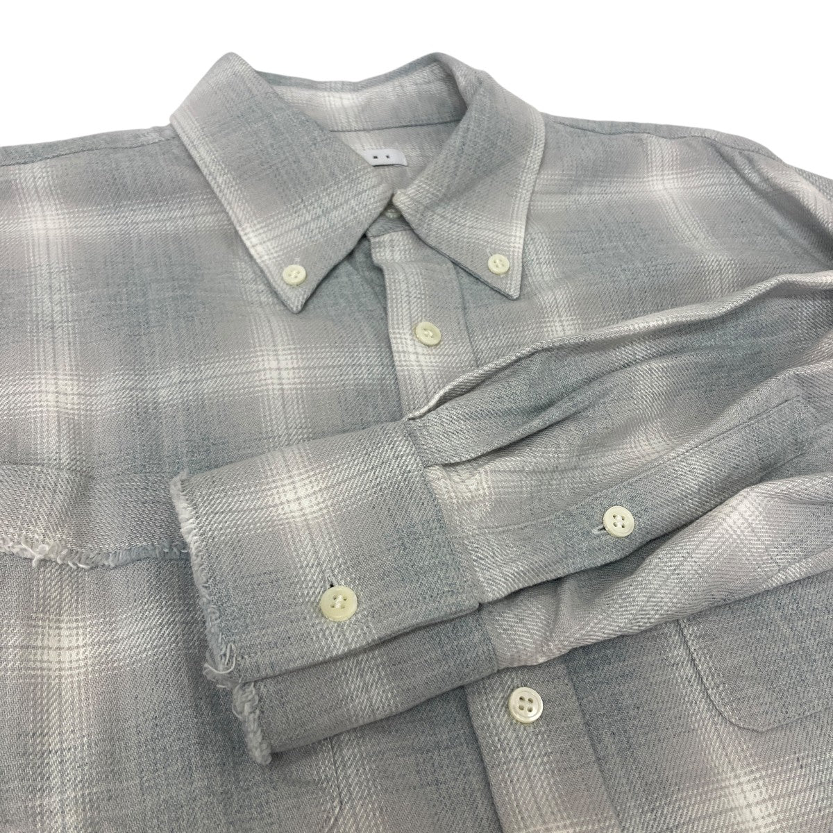 Name．(ネーム) COTTON TWILL OMBRE CUT-OFF SHIRT オンブレ