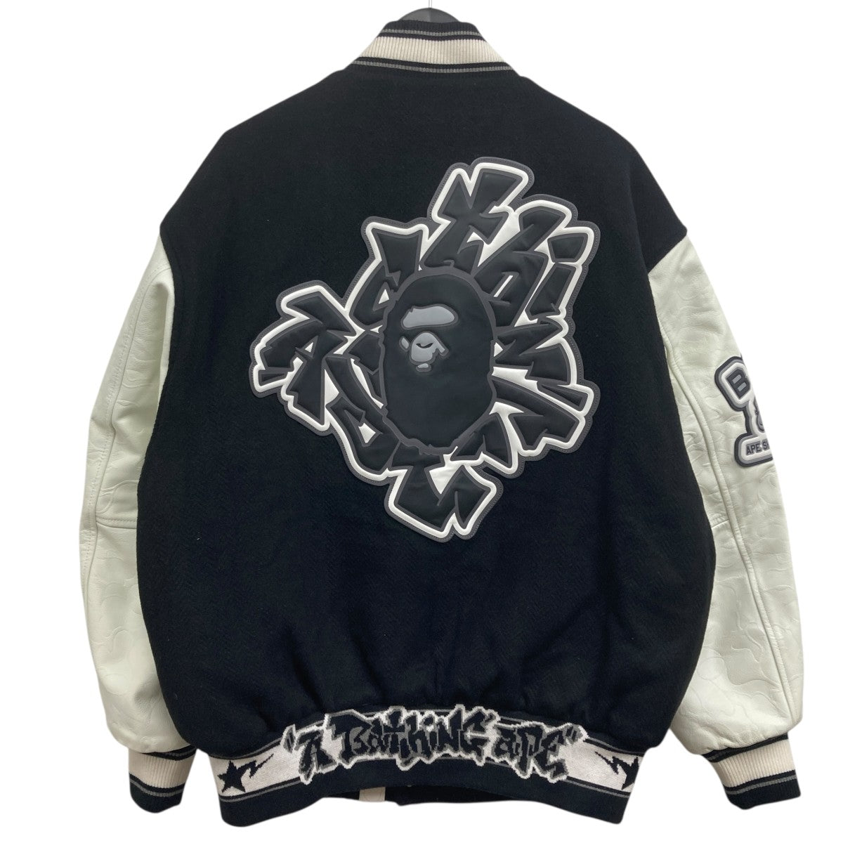 A BATHING APE(アベイシングエイプ) ロゴジャケット