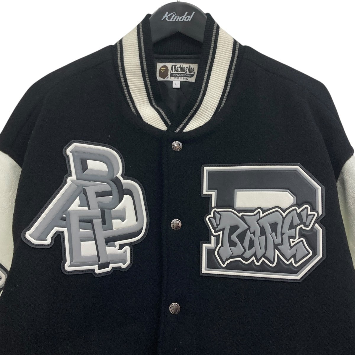 A BATHING APE(アベイシングエイプ) ロゴジャケット