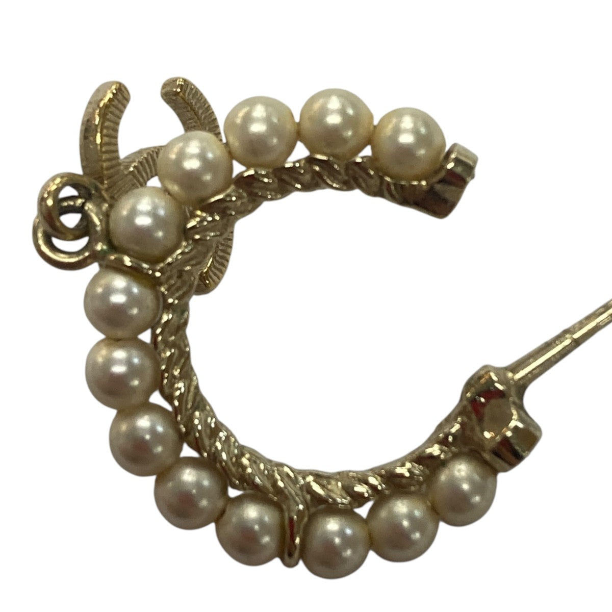 CHANEL(シャネル) パールモチーフフープピアス ホワイト×ゴールド