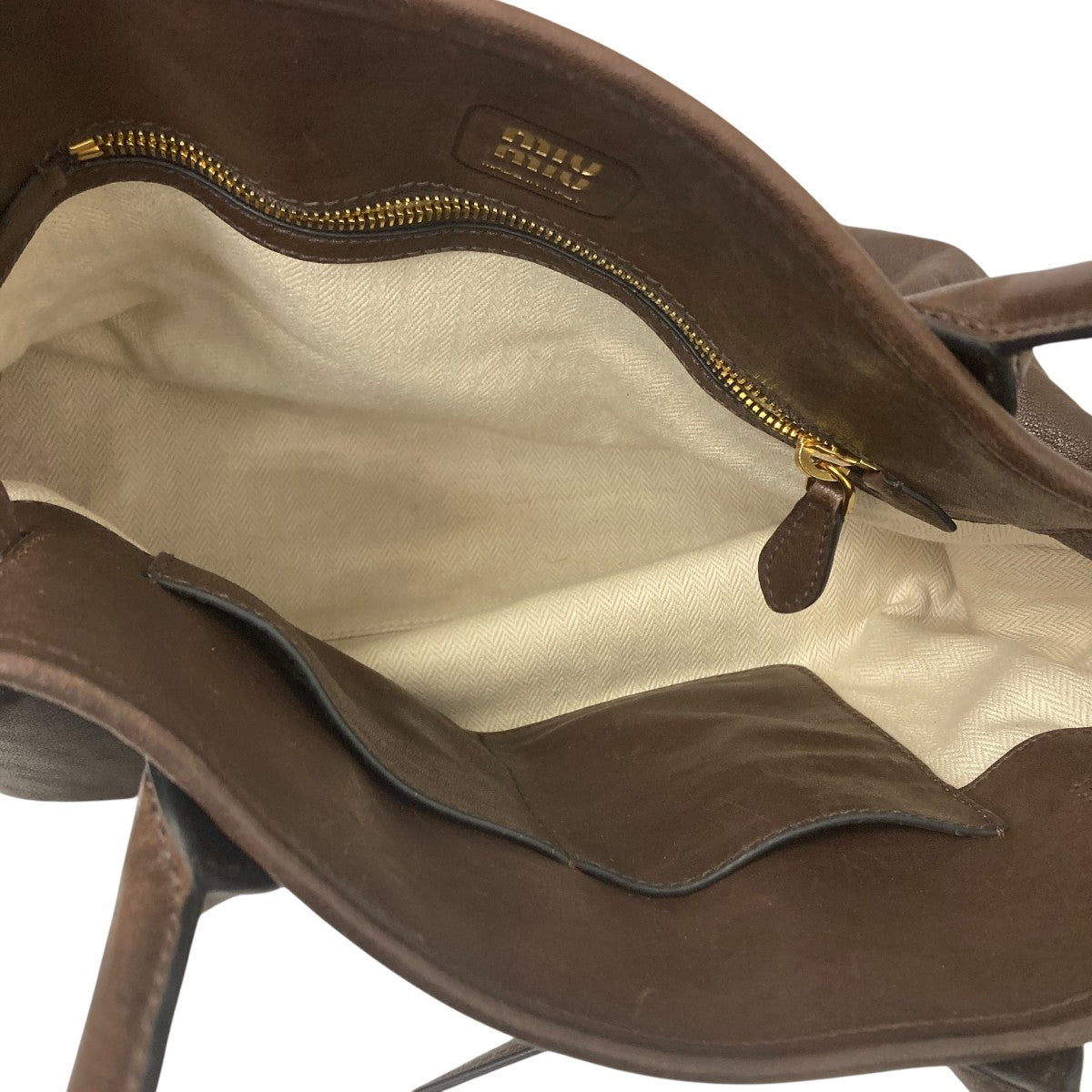 MIU MIU(ミュウミュウ) アバンチュールレザートートバッグ 製造番号