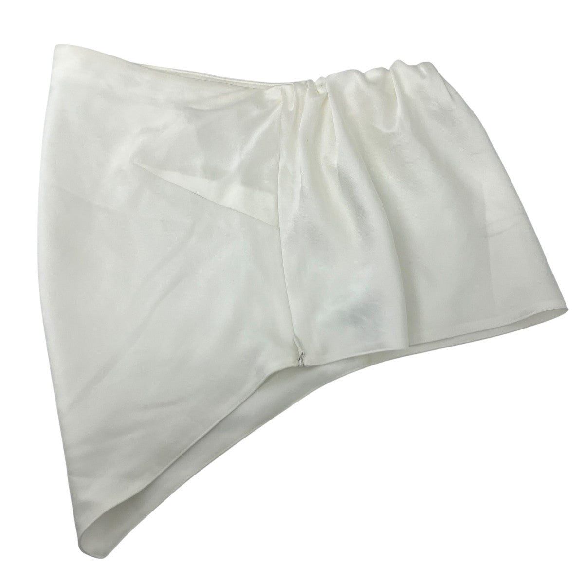 satin bare チューブトップ