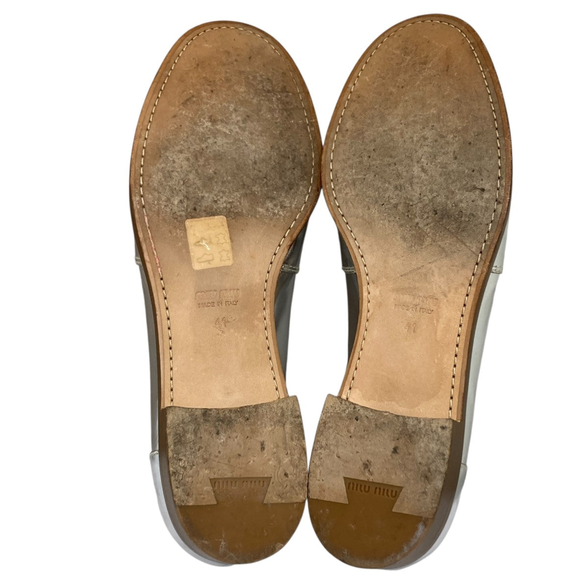 MIU MIU(ミュウミュウ) ローファー ホワイト×シルバー サイズ 41