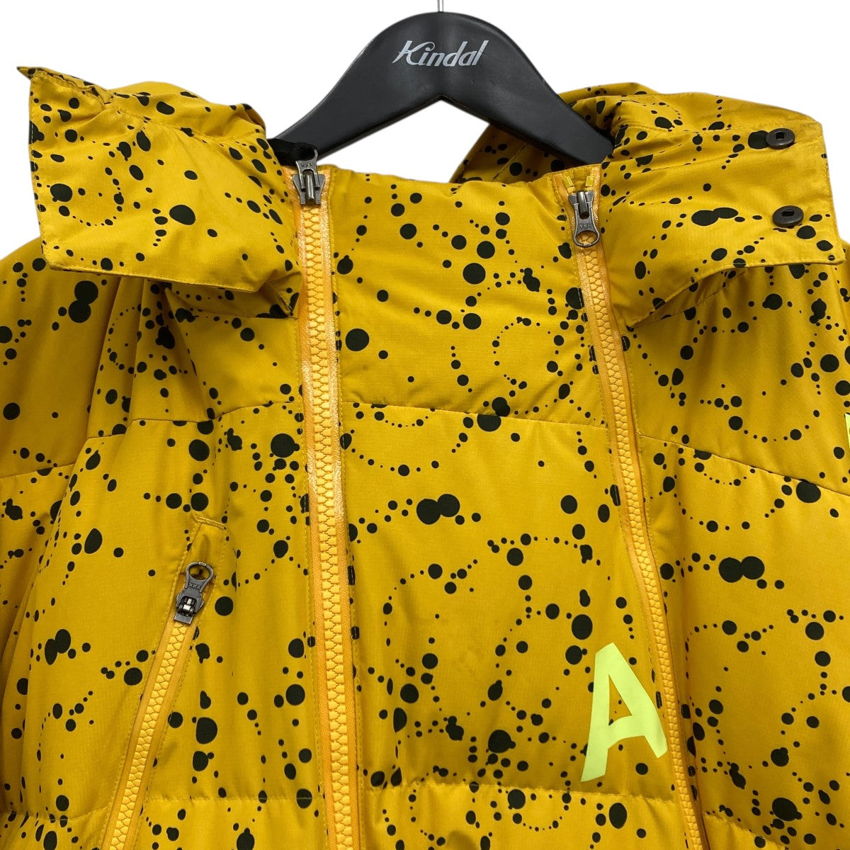 NIKE ACG(ナイキエーシージー) ダウンジャケット AQ3517-752 イエロー