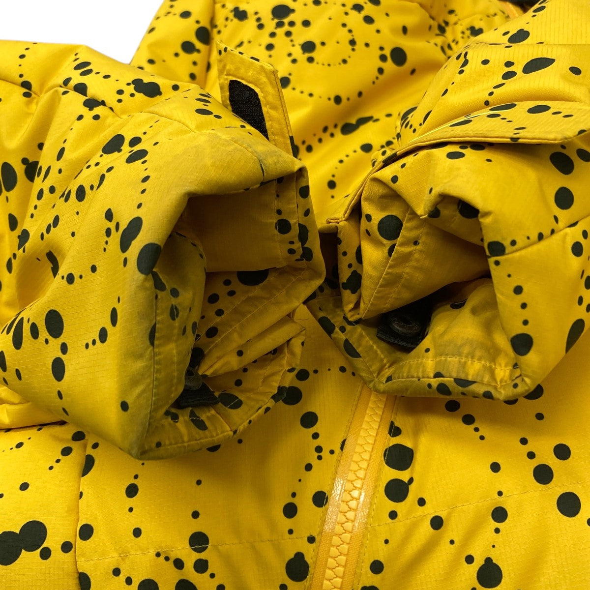 NIKE ACG(ナイキエーシージー) ダウンジャケット AQ3517-752 イエロー