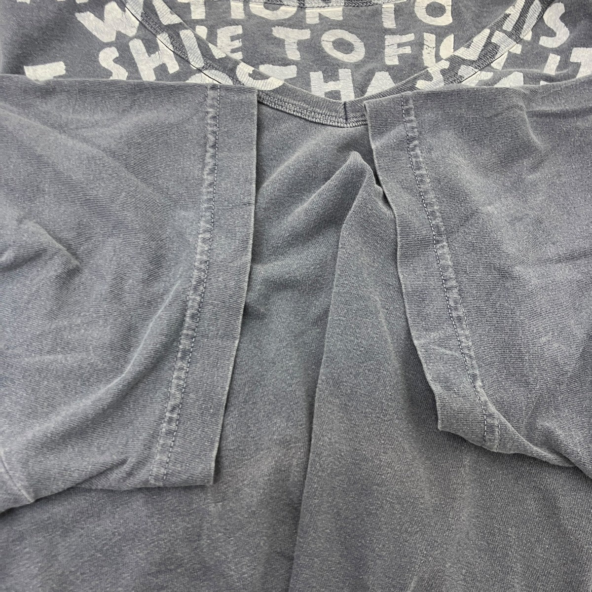エイズTシャツ