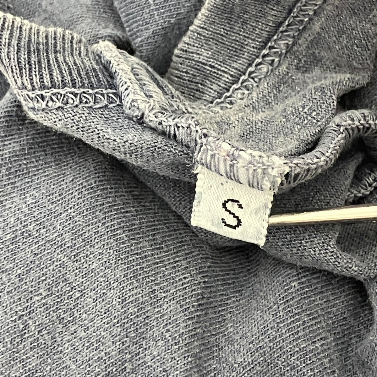 エイズTシャツ