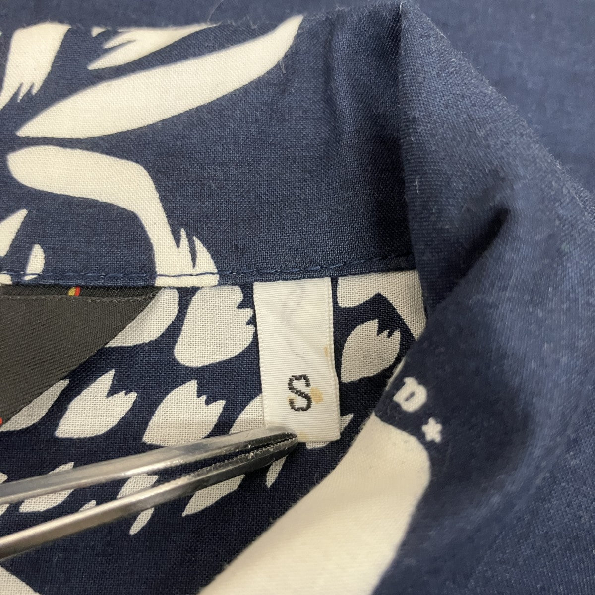 A BATHING APE(アベイシングエイプ) パイナップルアロハシャツ
