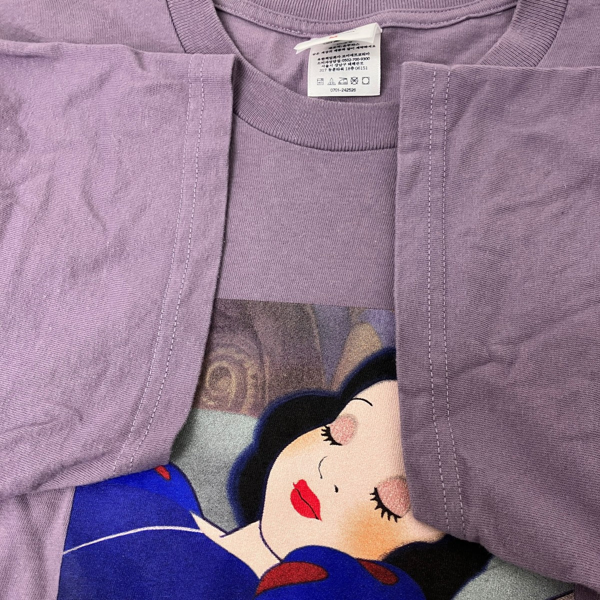 Snow White TeeプリントTシャツ