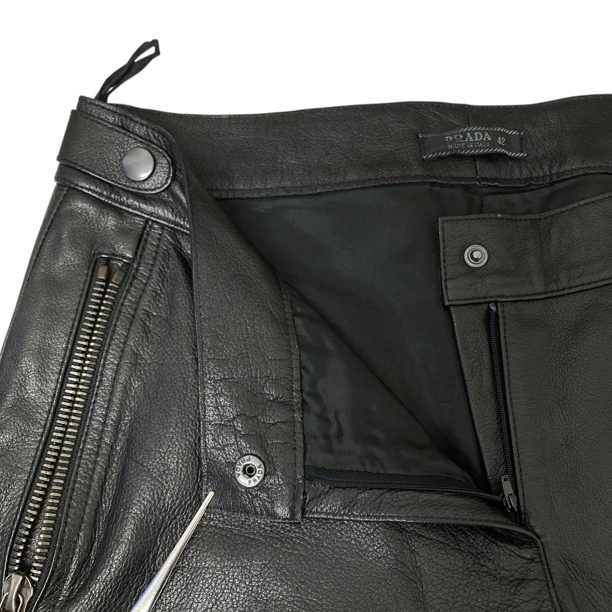 PRADA(プラダ) レザーパンツ ブラック サイズ 42｜【公式】カインド