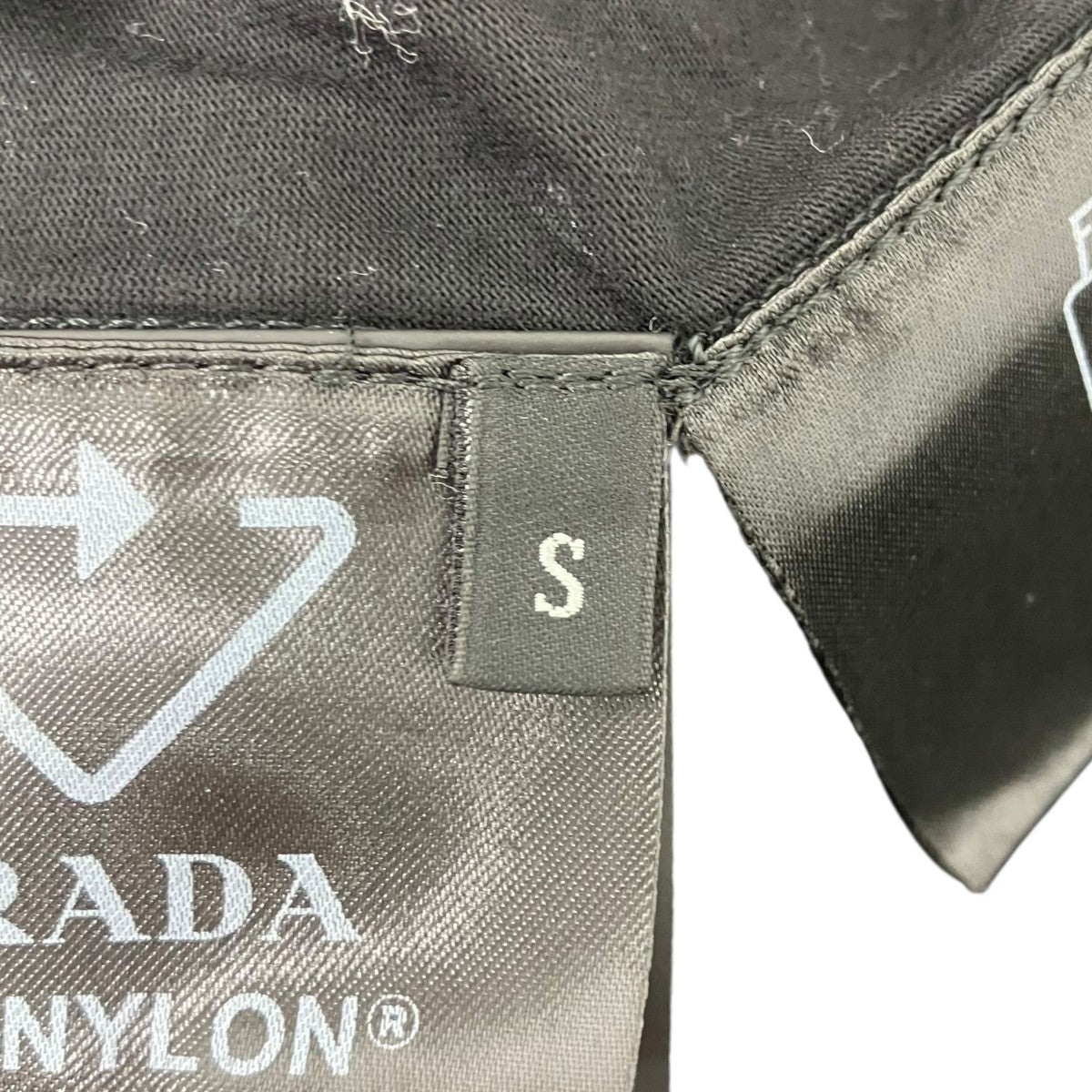 PRADA Re-Nylon xジャージー カットソー 古着・中古-4枚目のアイテム画像