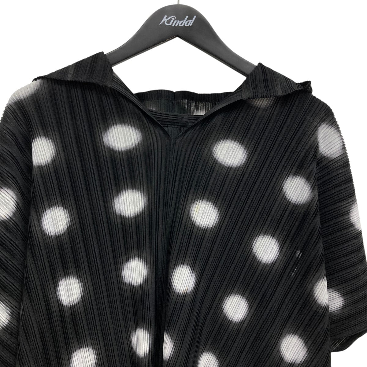 PLEATS PLEASE(プリーツプリーズ) プリーツフーデッドノースリーブ