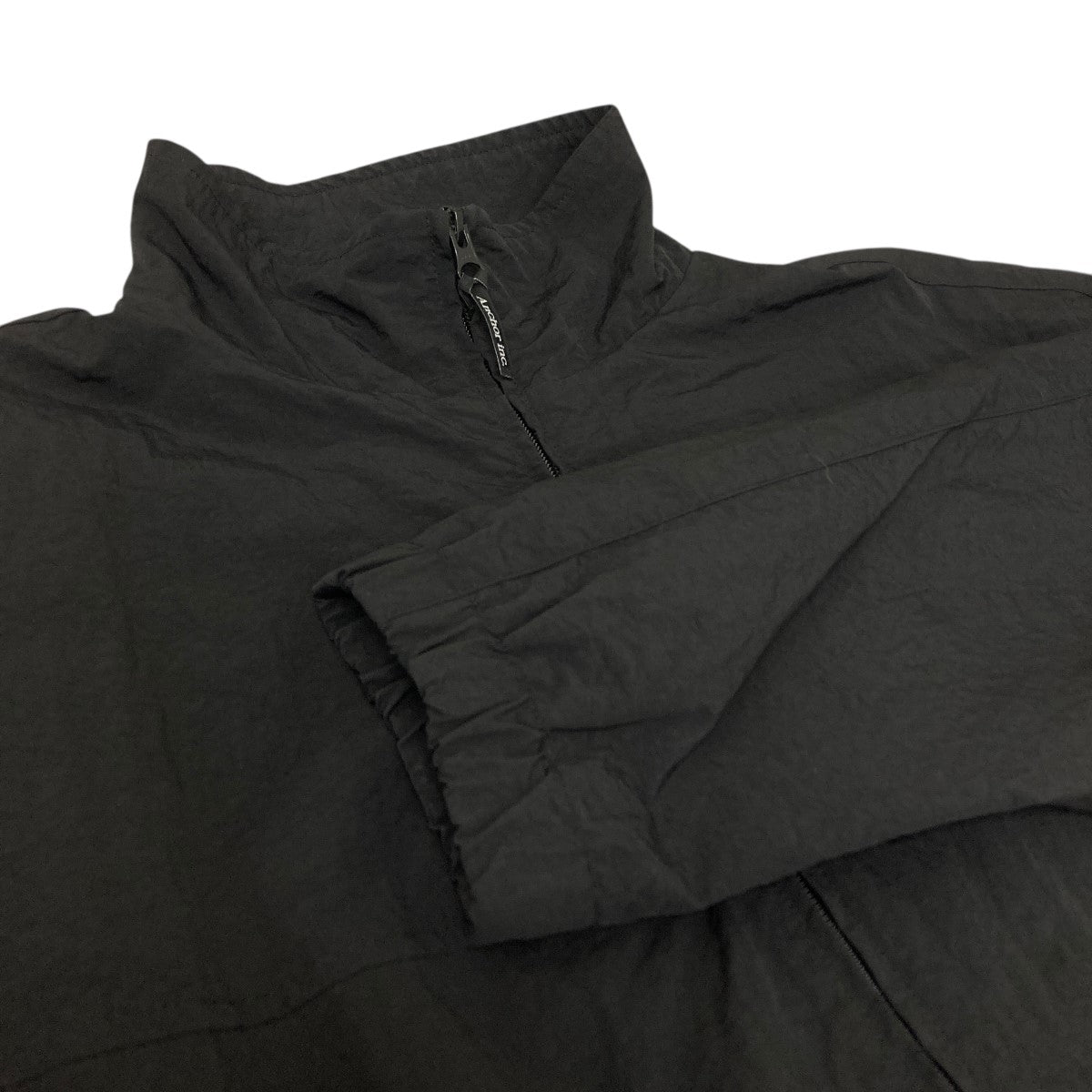 ナイロンジャケット