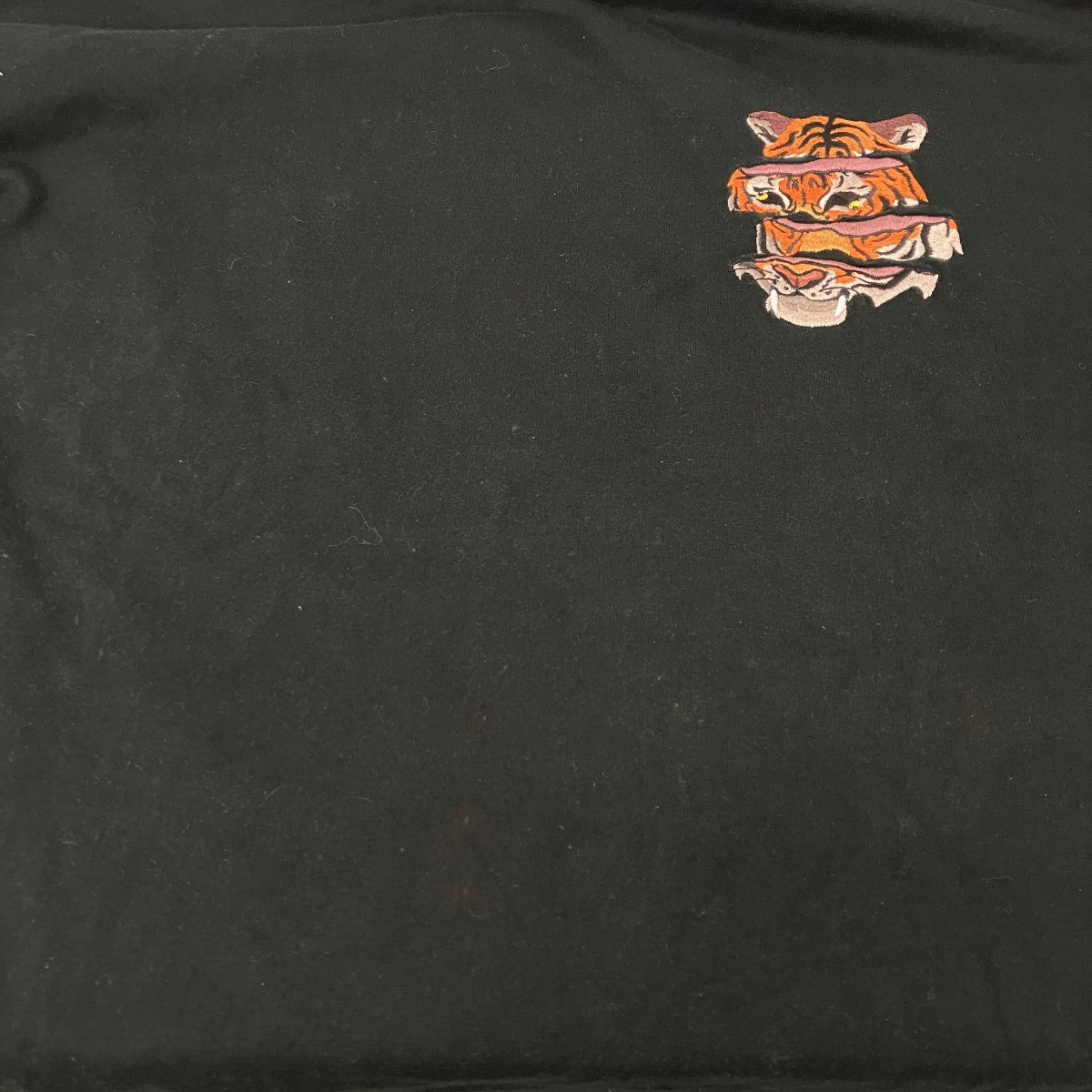 エンブロイダリーTシャツ