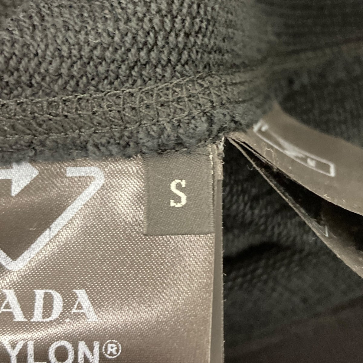 PRADA プルオーバーパーカー 古着・中古-5枚目のアイテム画像