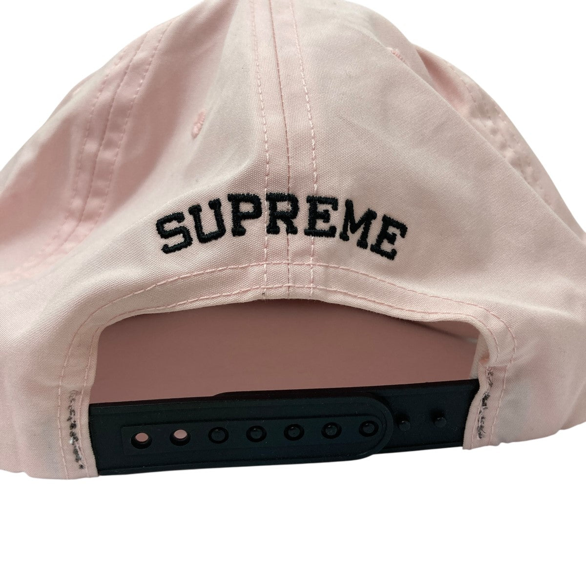 KAWS CHALK LOGO 5-PANEL キャップ