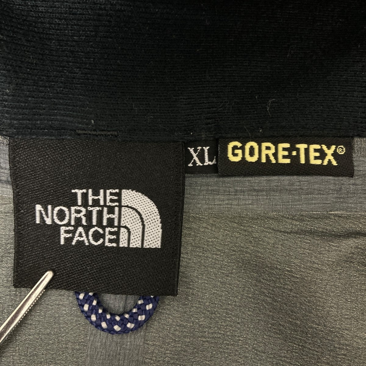 ナイロンジャケット