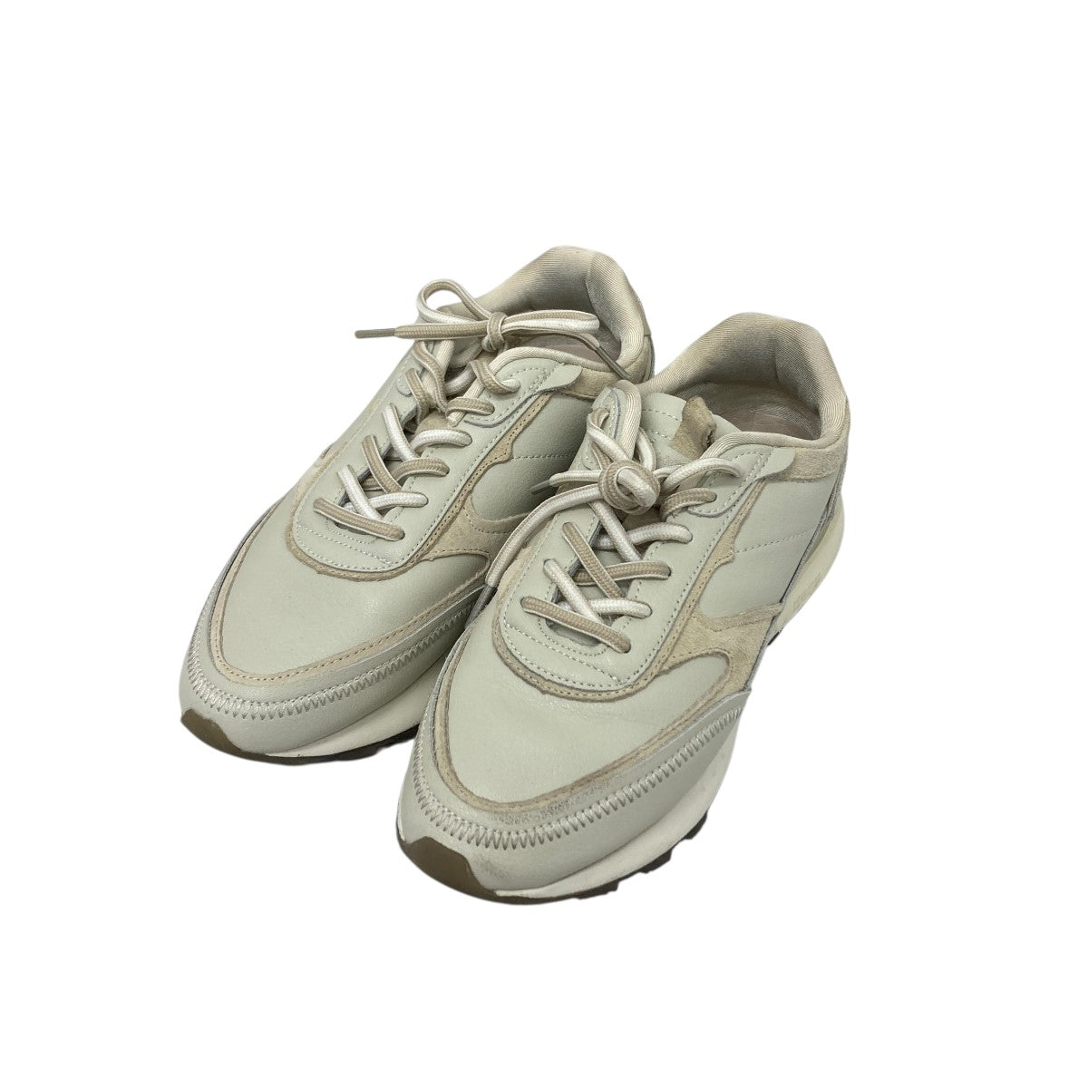 ローカットスニーカー