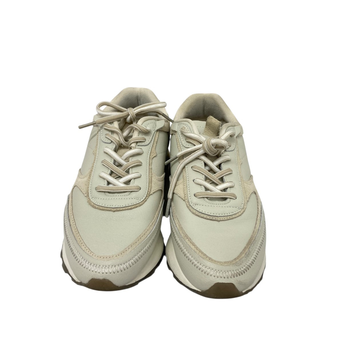 ローカットスニーカー