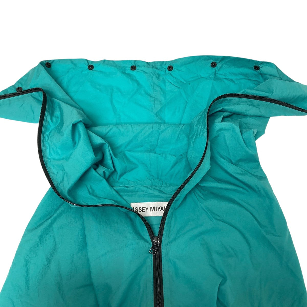 ISSEY MIYAKE(イッセイミヤケ) 変形ジップコート IM02FA553 グリーン