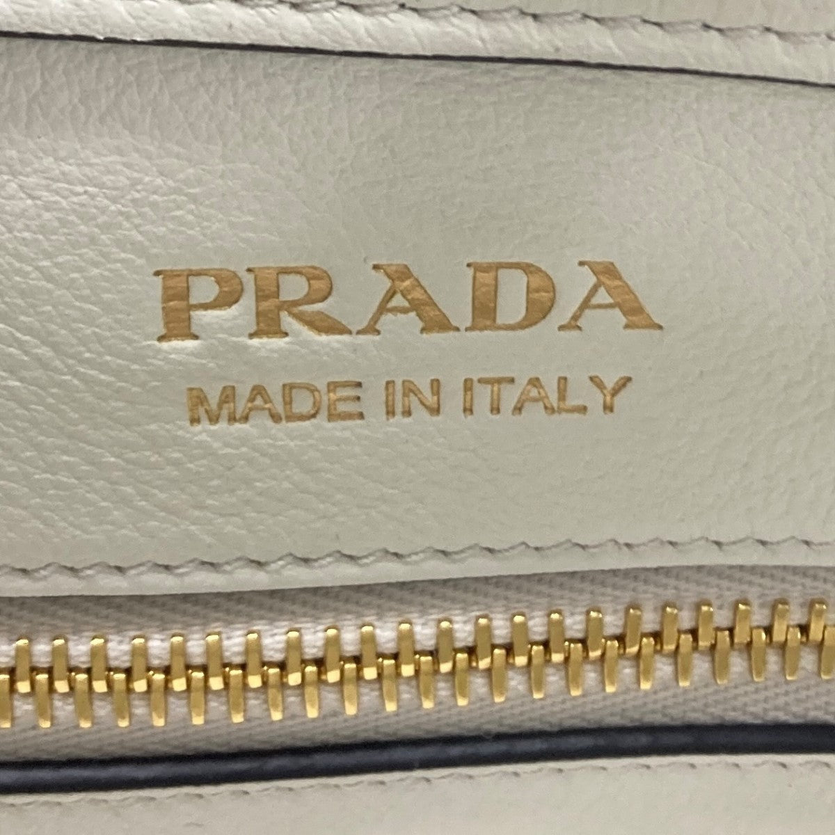 PRADA ソフトグレインレザーハンドバッグ 古着・中古-6枚目のアイテム画像