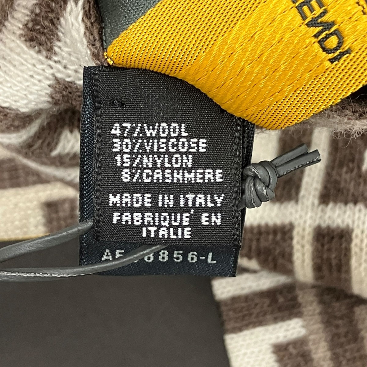 FENDI(フェンディ) ズッカ柄マフラー ブラウン｜【公式】カインドオル