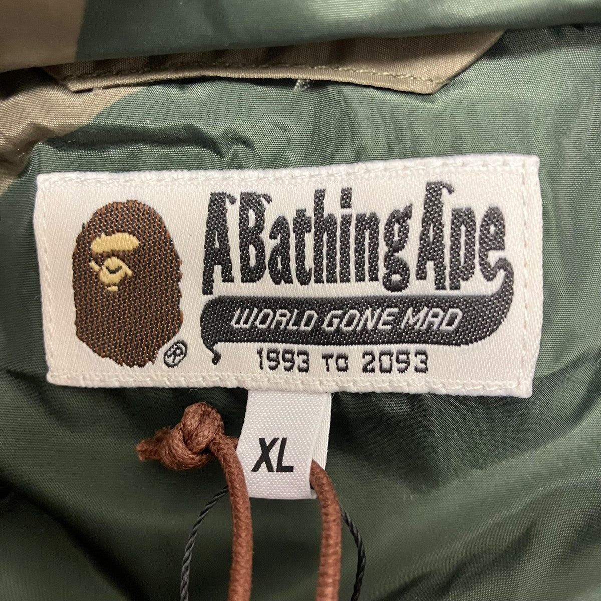 A BATHING APE ナイロンダウンジャケット 古着・中古-6枚目のアイテム画像