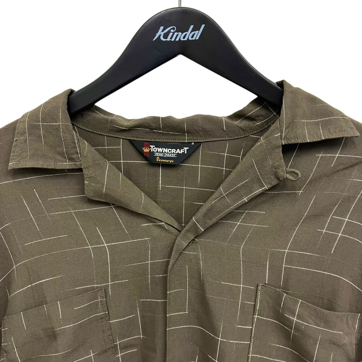 オープンカラーシャツ