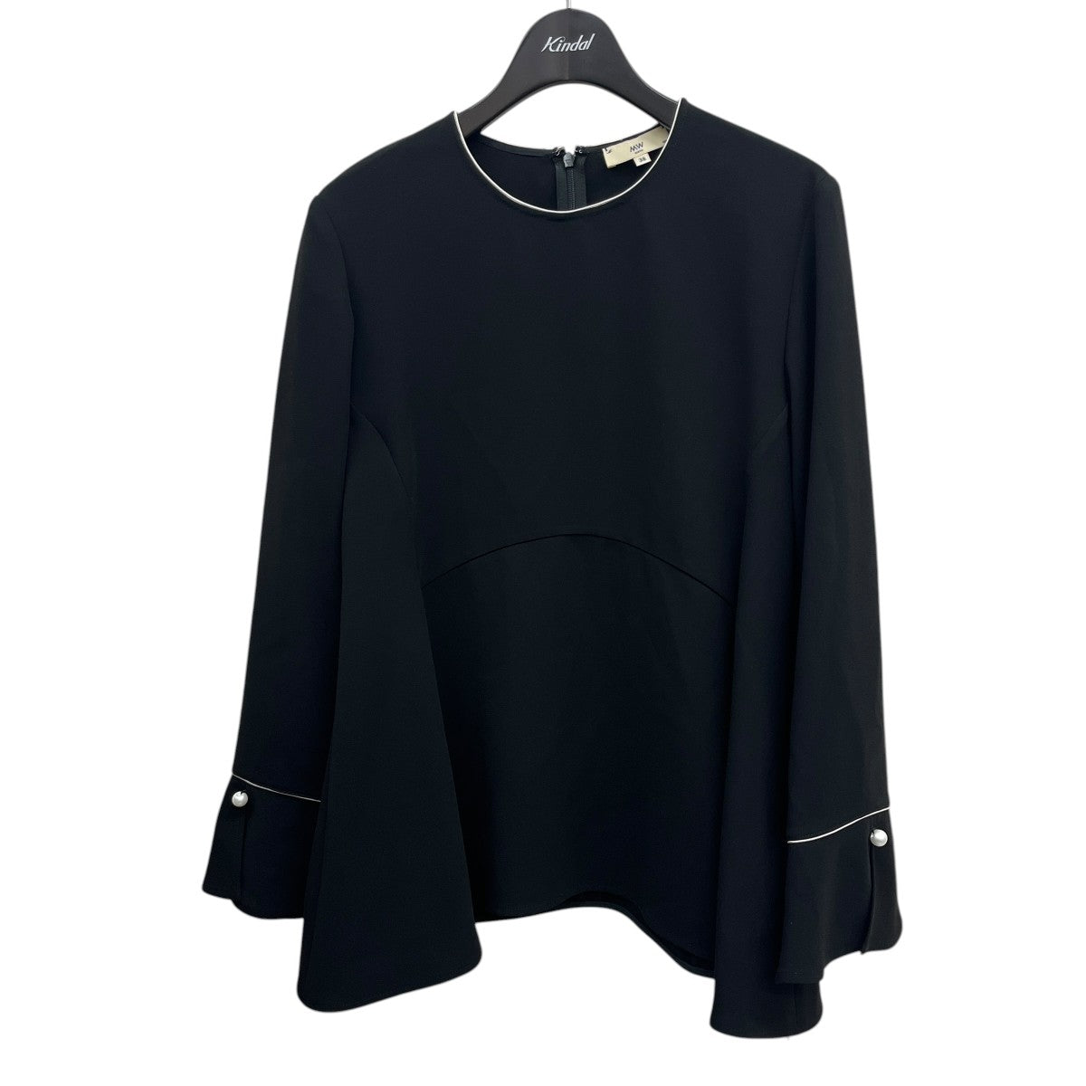 La Mofiel ショート丈TシャツLM23UTS02001 古着・中古-1枚目のアイテム画像