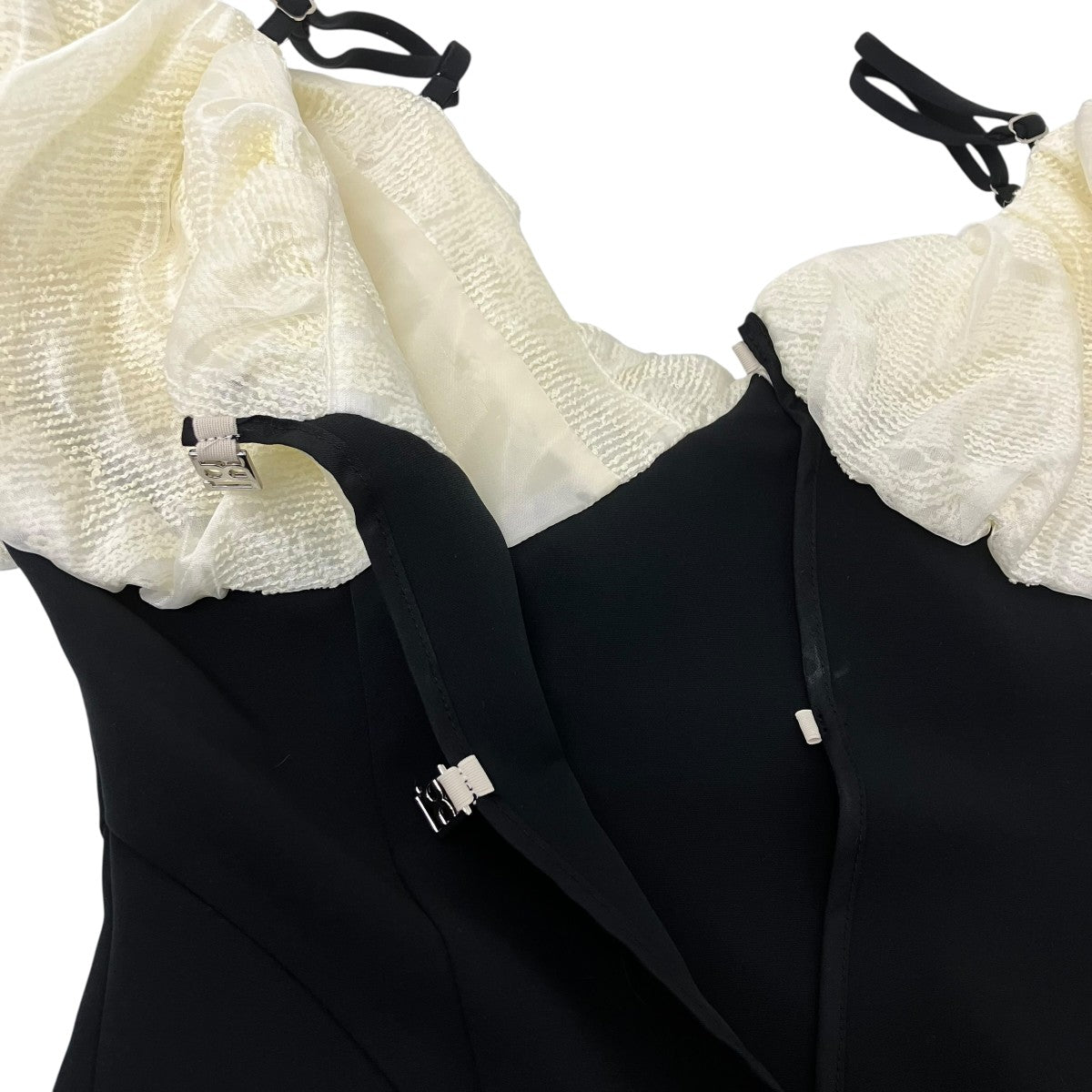 See-through Jacquard Voluminous Sleeve Top シースルージャガードボリュームスリーブトップ