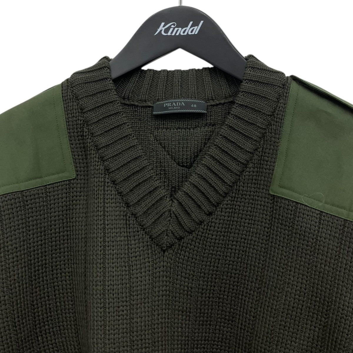 PRADA ランウェイ使用 裾フリンジエポーレット付Vネックニット 古着・中古-3枚目のアイテム画像
