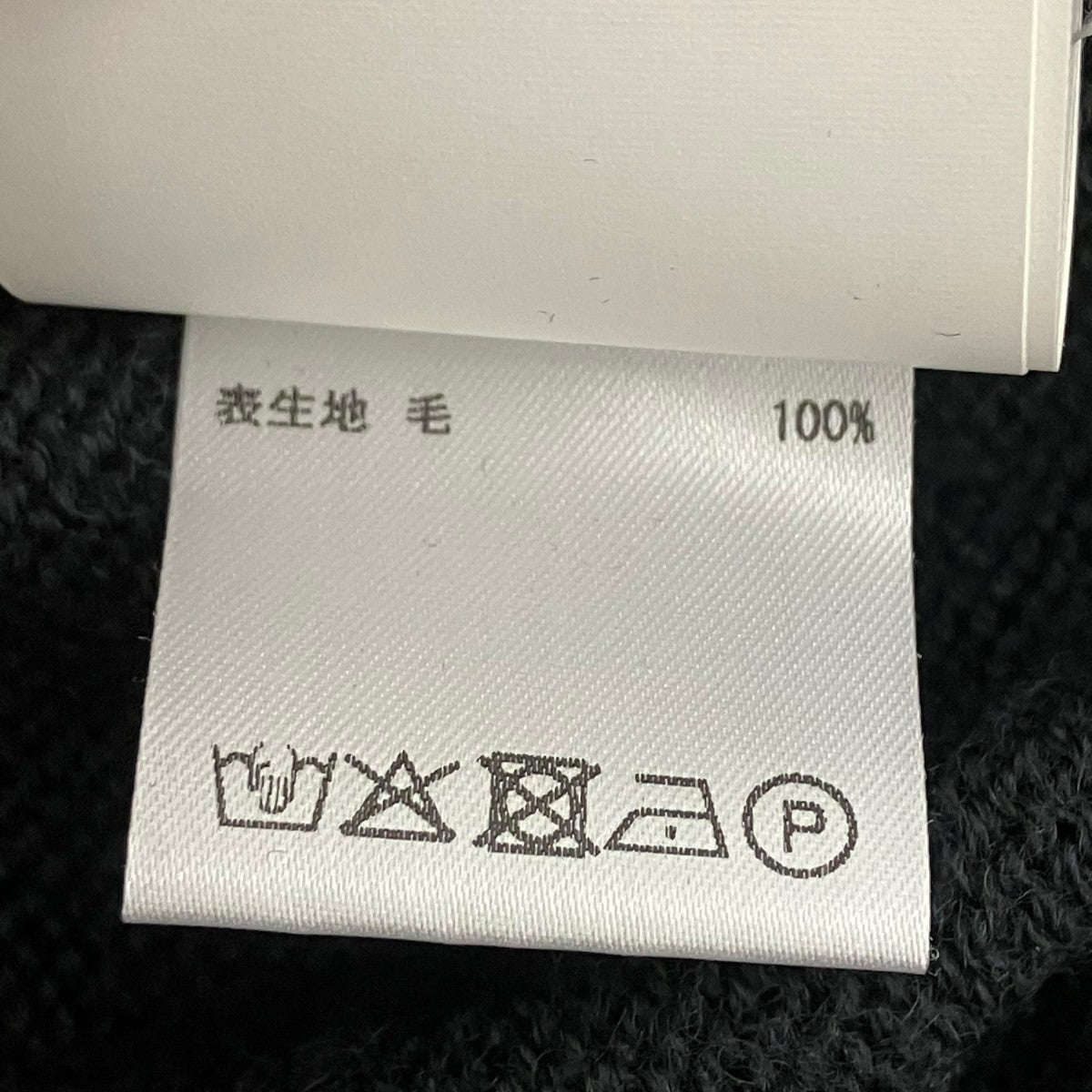 クルーネックニット