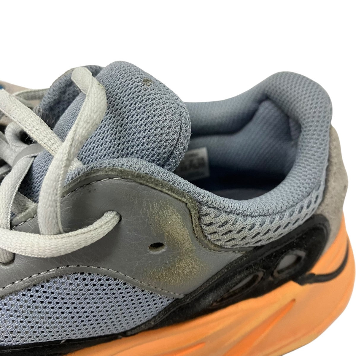 Yeezy Boost 700 V1 ローカットスニーカー