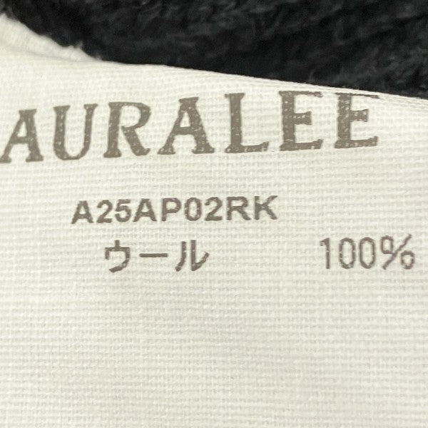 クルーネックニット