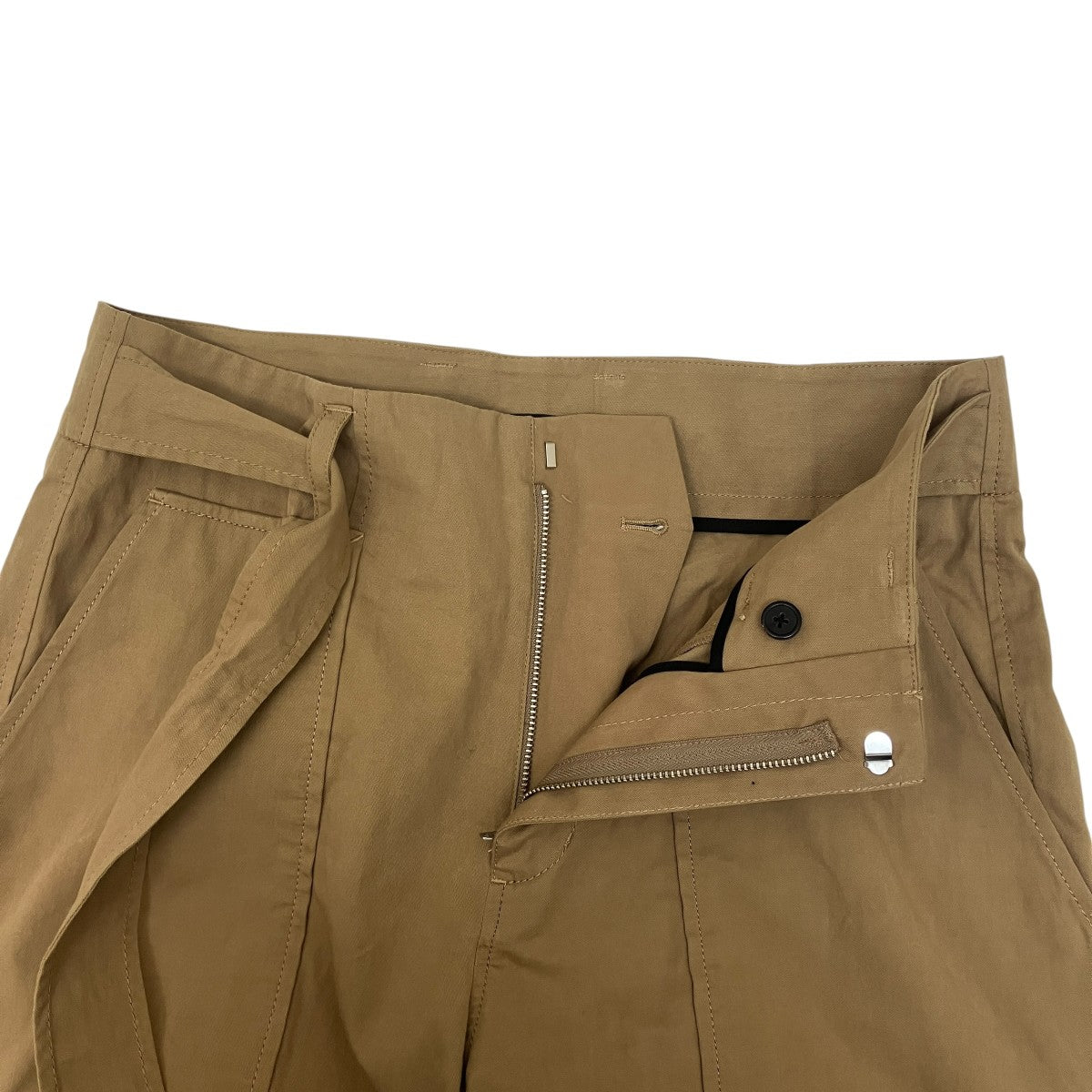 ジップディテールチノパンツ