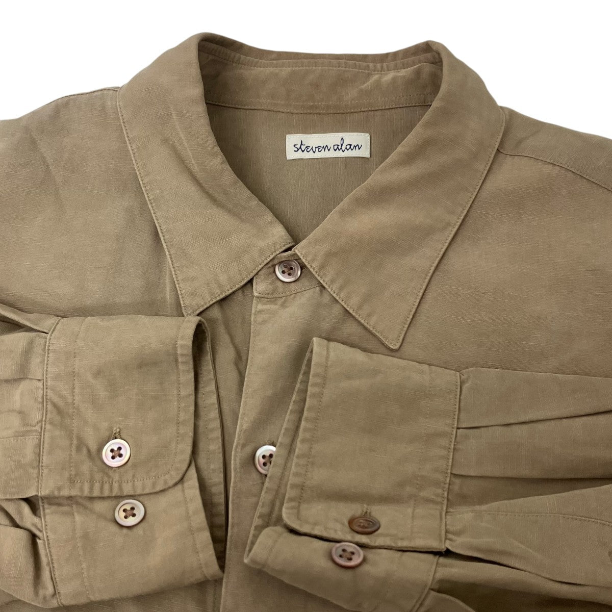 A DRESS REGULAR COLLAR SHIRT