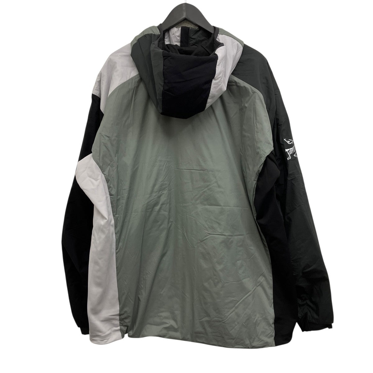 ATOM HOODIE ナイロンジャケット