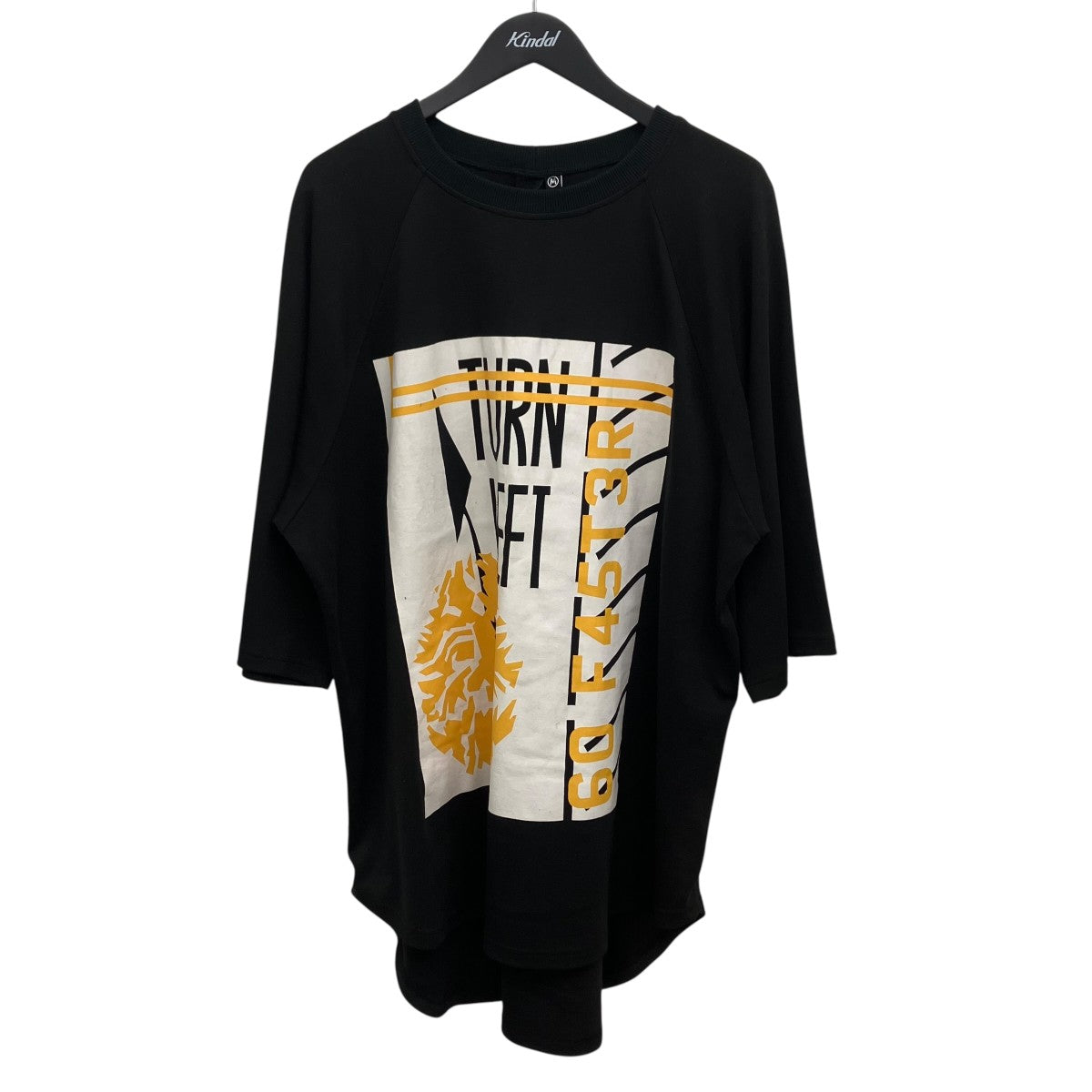 ラウンドカットプリントTシャツ