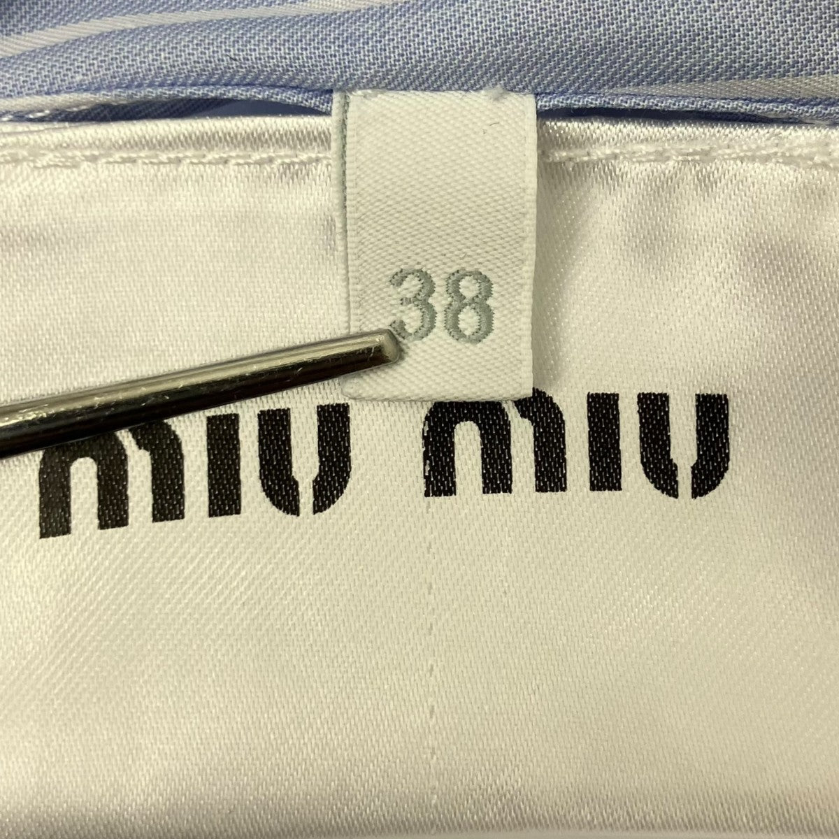 MIU MIU エンブロイダリークロップドストライプシャツ 古着・中古-5枚目のアイテム画像