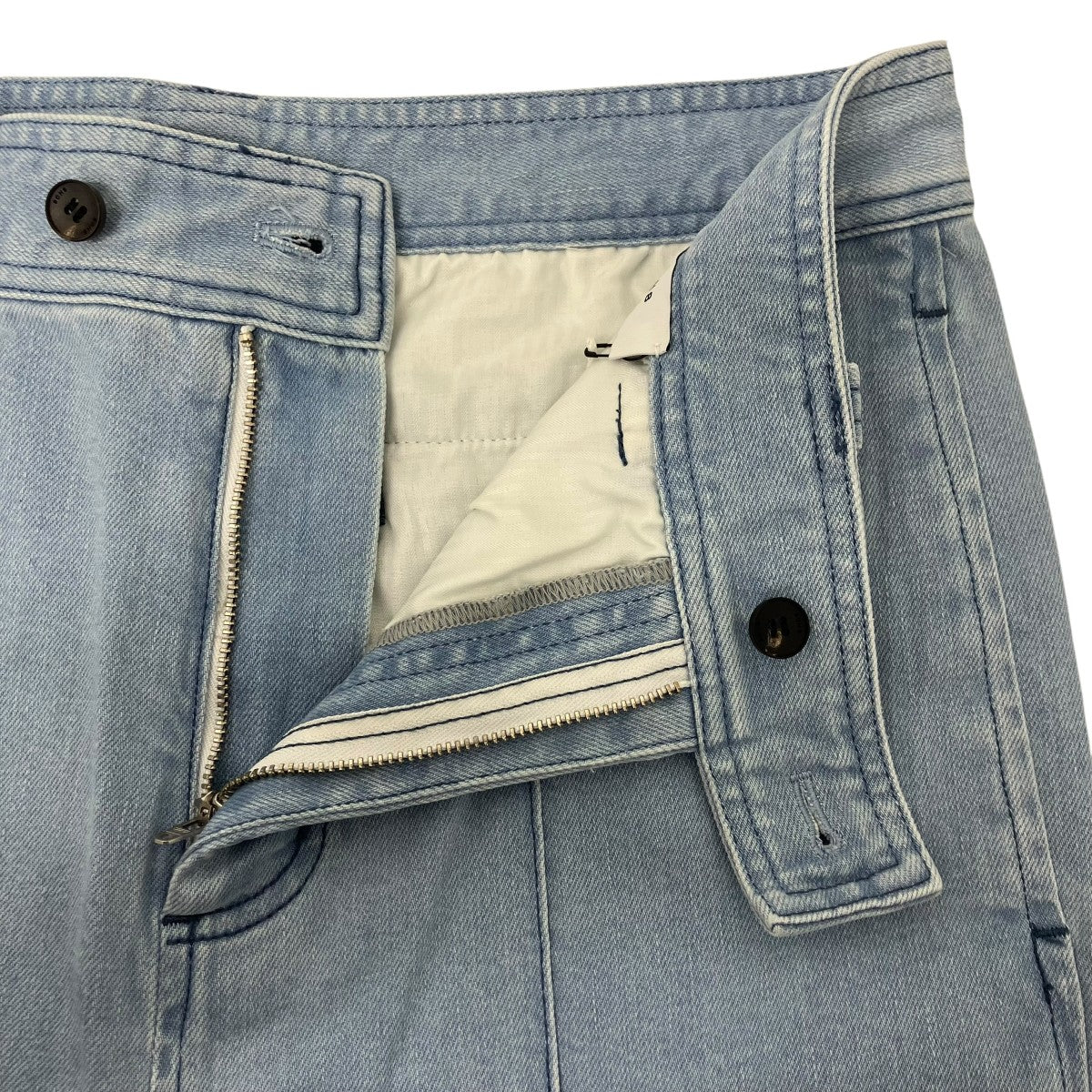 デニムパンツ