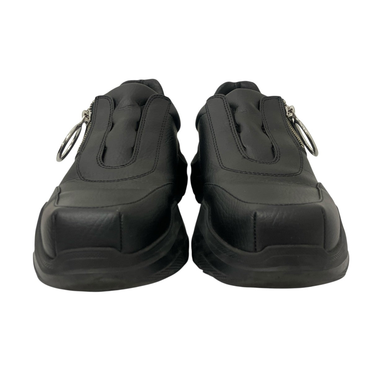 ローカットスニーカー